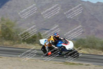 media/Nov-16-2025-Race Pace (Sun) [[8c5fa54630]]/Non Verified Riders (1st 20 Minutes)/3-Turn 3 Inside (11am)/